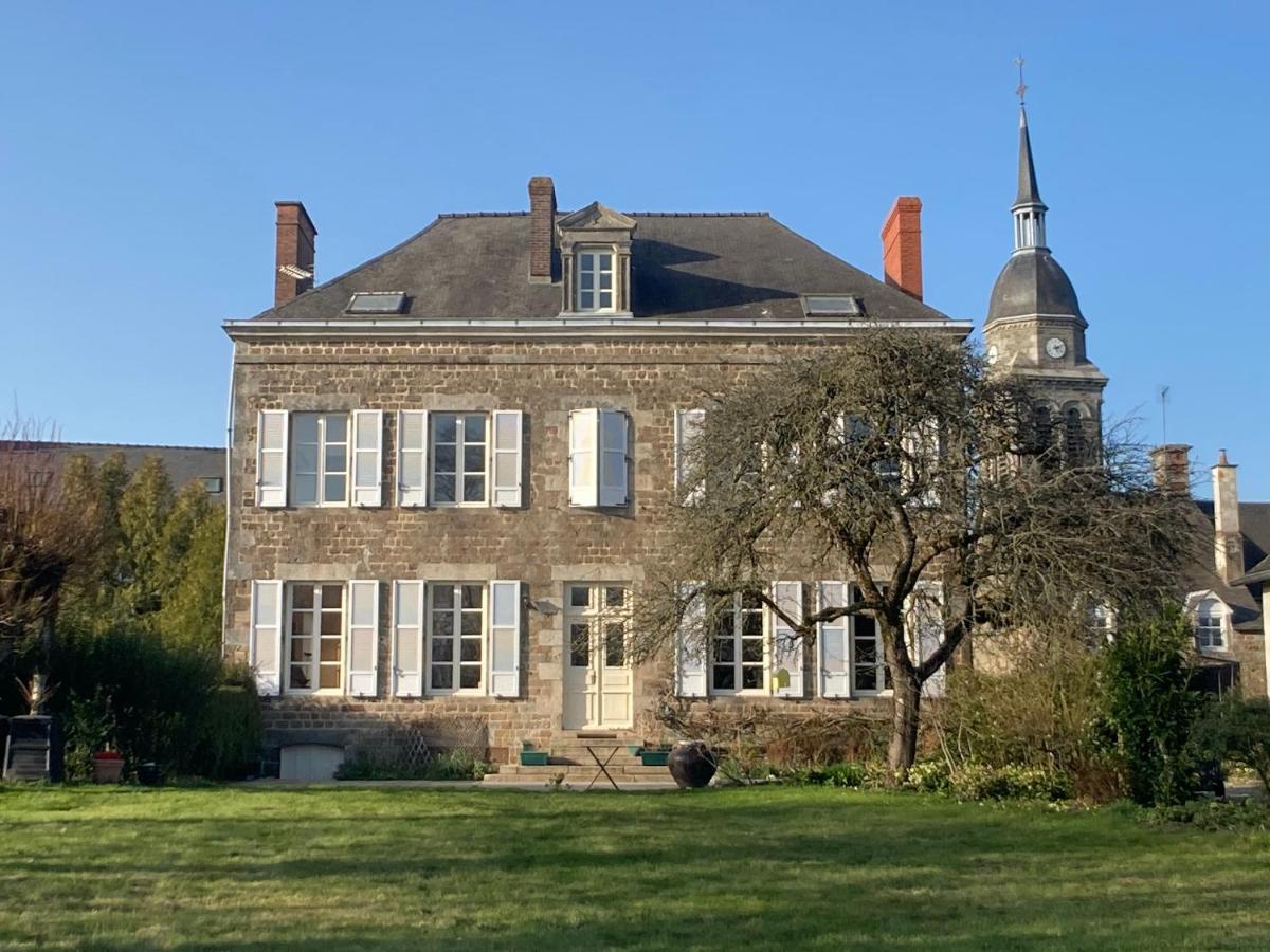 Maison D'Hotes La Doucelle Culture Et Bien-Etre Lignieres-Orgeres Екстер'єр фото
