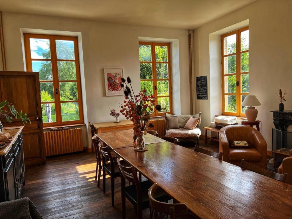 Maison D'Hotes La Doucelle Culture Et Bien-Etre Lignieres-Orgeres Екстер'єр фото